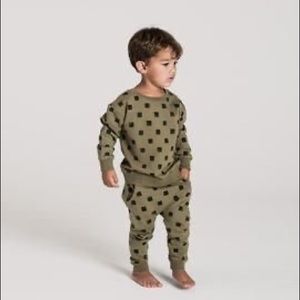 Rylee + Cru checker sweatshirt and sweatpants